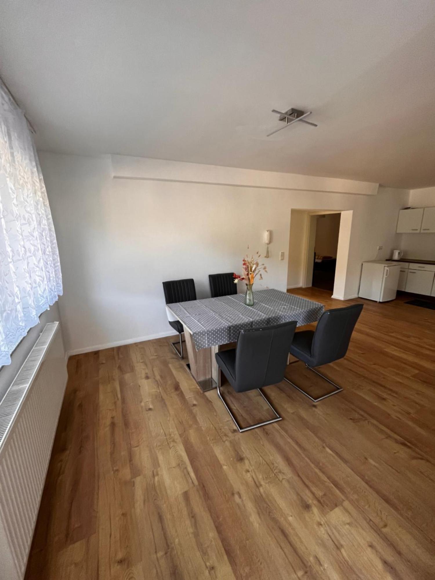 Apartment Post *